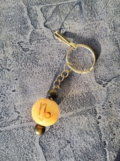 Perles en bois de hêtre avec signe astrologique Capricorne Pierres naturelles en obsidienne dorée 8mm Pour orner votre sac ou porter vos clefs